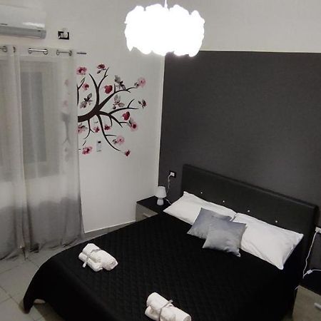 Casa Vacanze Campanella - Apartment At The Zisa パレルモ エクステリア 写真