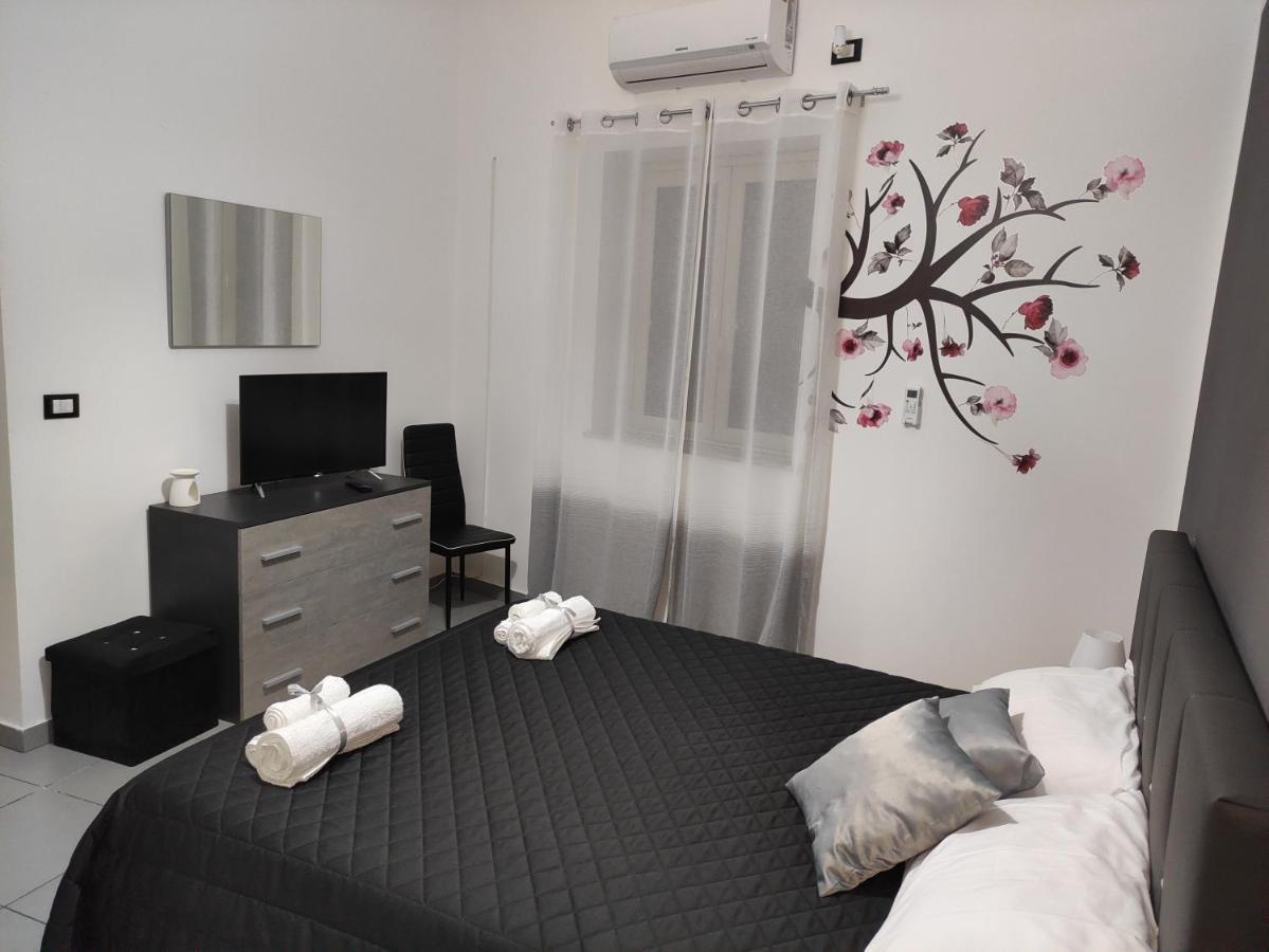 Casa Vacanze Campanella - Apartment At The Zisa パレルモ エクステリア 写真