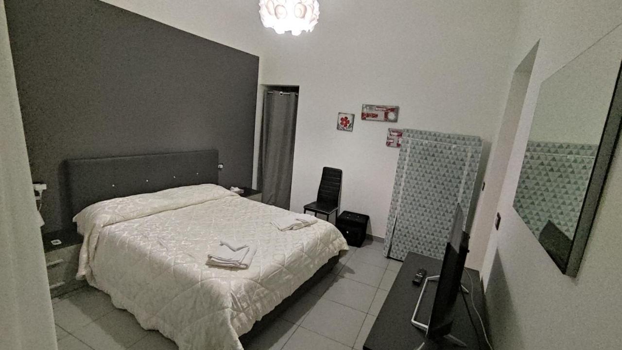 Casa Vacanze Campanella - Apartment At The Zisa パレルモ エクステリア 写真
